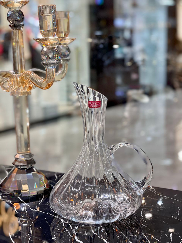 پارچ کف پهن شیاردار