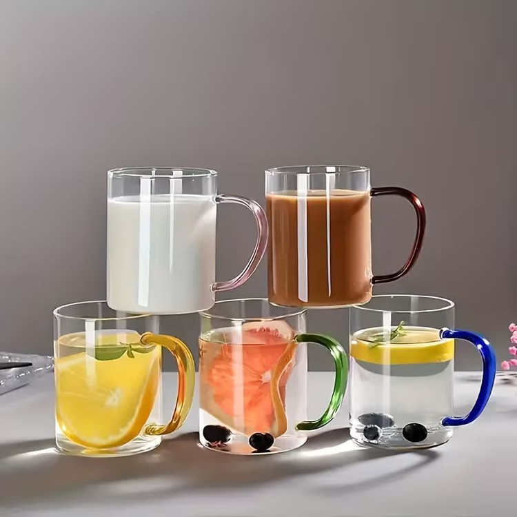 چای و قهوه هر دو موجوده